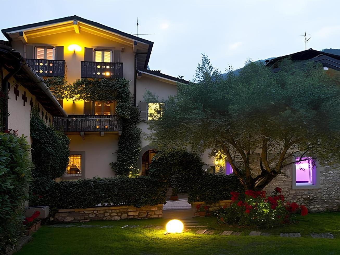 Adrara San Rocco 비앤비 카사 델 논노 B&B 외부 사진