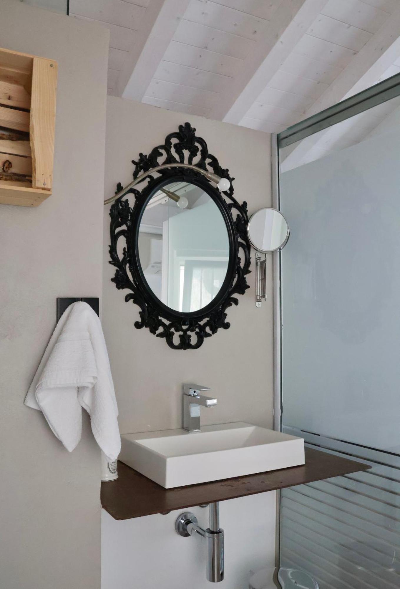 Adrara San Rocco 비앤비 카사 델 논노 B&B 외부 사진